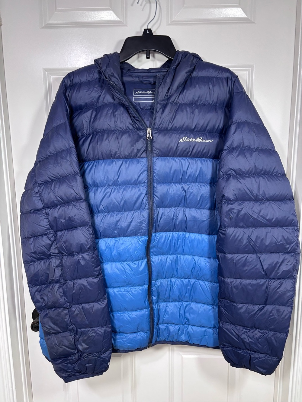 Eddie Bauer CirrusLite Hooded Down Jacket Men’s XL Blue Gradient Lightweight